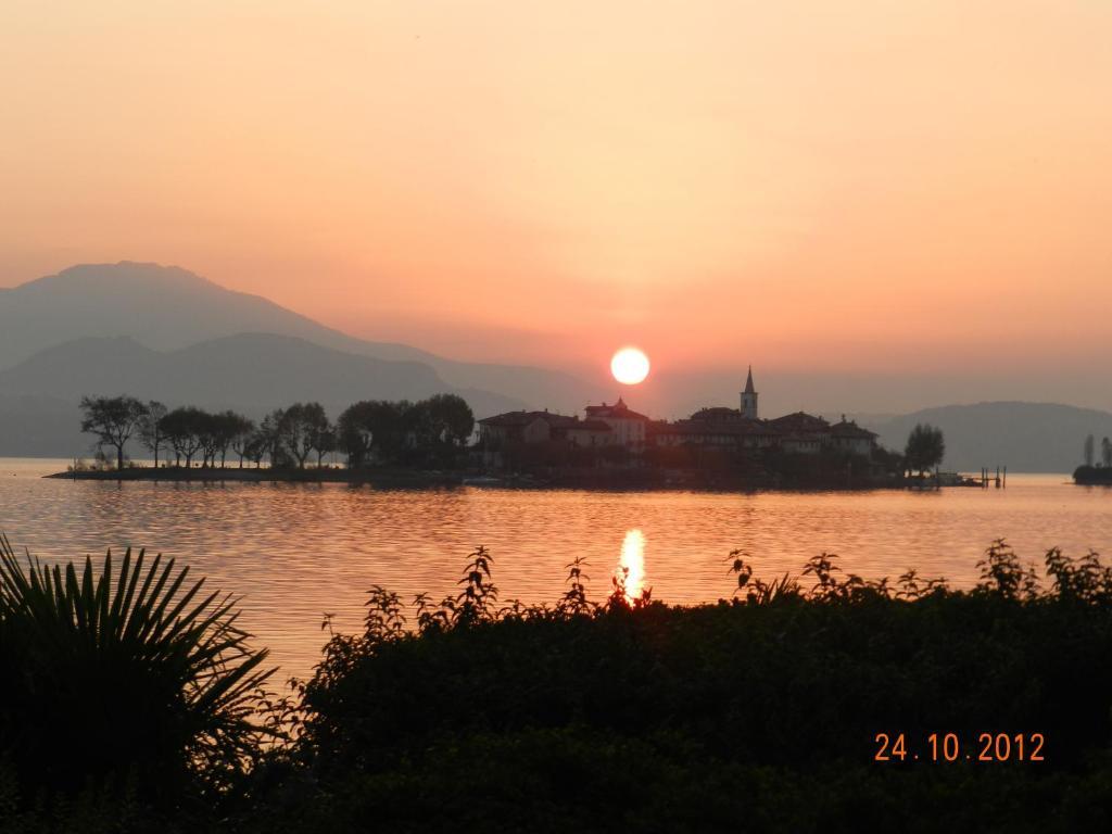 Albergo La Ripa Baveno Buitenkant foto